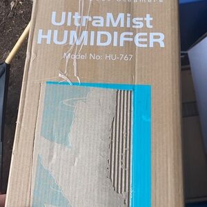 UltraMist Humidifier in Brown and Blue